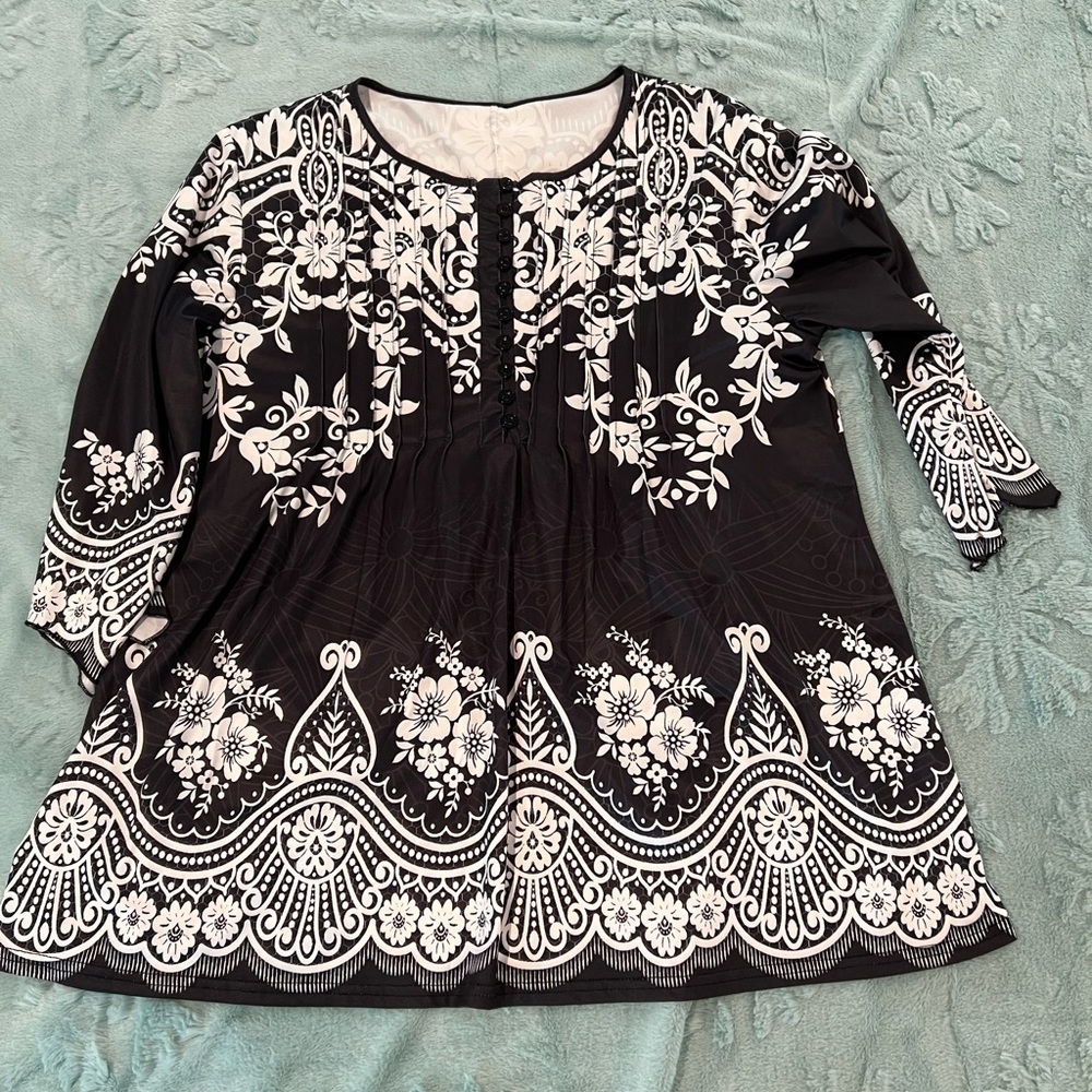 Black and White Floral Tunic